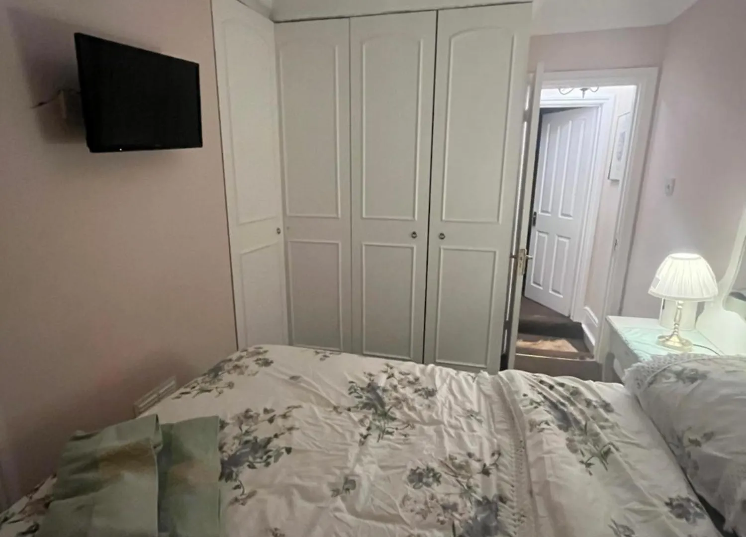 Cluaine Meala Cottage Isleworth Homestay